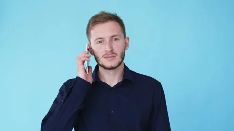 Phone call mobile communication modern man gif 库存影片 172565608