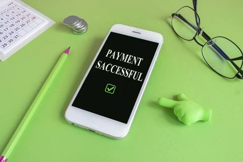 Phone with text payment successful on screen display. Foto stock