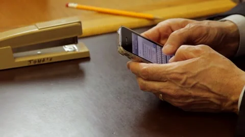 PHONE TEXTING CLOSE-UP 2 Vidéo 1391808