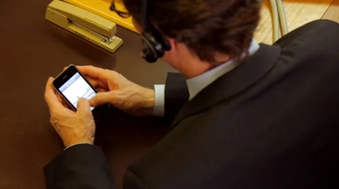  PHONE TEXTING CLOSE-UP 4 Video stock 1382362