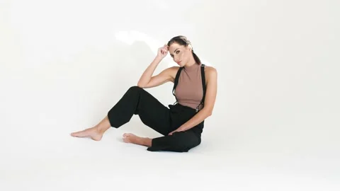 Photo session in the studio Stock Footage 147264381