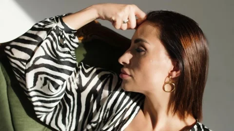 Photo session in the studio Stock Footage 147266283