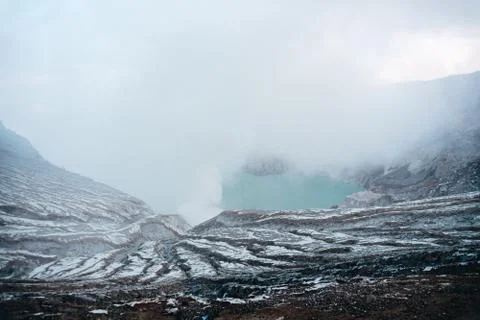 Photo of smoke volcano crater on Java island Foto stock