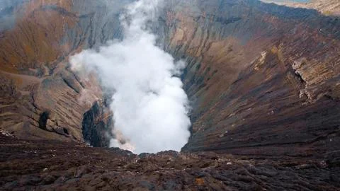 Photo of smoke volcano crater on Java island Stock-Fotos