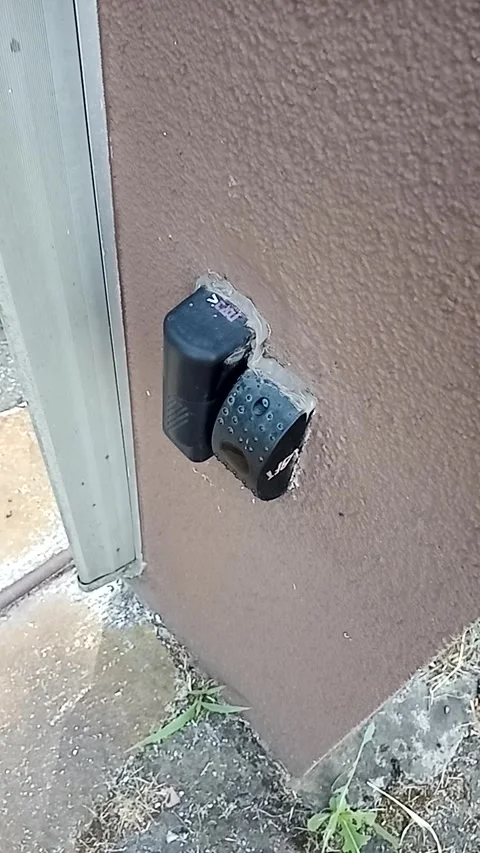 Photocell with a malfunction Stockbeeldmateriaal 337761255