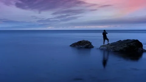 Photographer Captures an Ocean Sunset Video stock 112727621