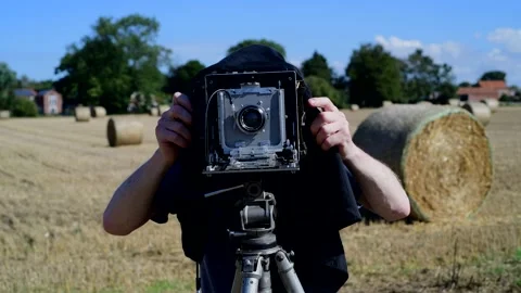 Photographer using large format film camera uk Stock Footage 205468657