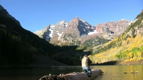 Photographing Maroon Bells in Fall Vídeos de archivo 20710508