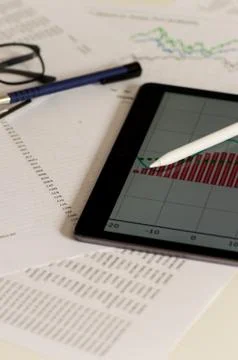 Photography of an office table with different objects. Foto stock