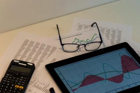 Photography of an office table with different objects. Foto stock