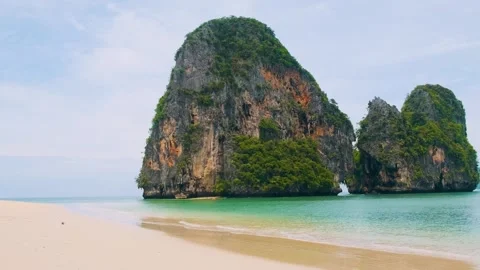 Phra Nang sandy beach with Ko Rang Nok rocky island with nobody, Railay Bay Stock Footage 282918540