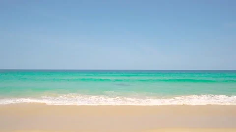 Phuket beach sea. Landscape view of beach sea in summer day. The Beach space. Vídeos de archivo 139230335