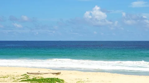Phuket beach sea, View of beach sea on sun light in the summer. At Karon Beach, Vídeos de archivo 124643669