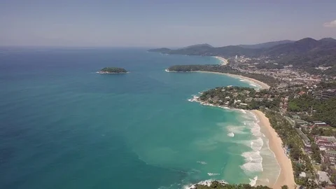 Phuket view point to kata noi beach,kata beach,karon beach at phuket thailand Vidéo 82886936