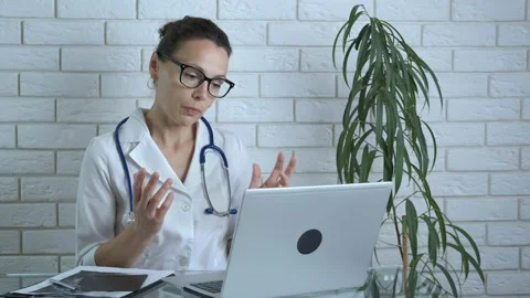 Physician online cure. Stock Footage 141527502
