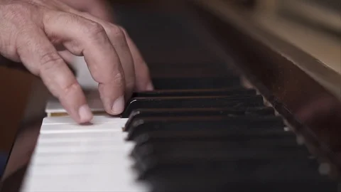 Pianist perfoming, Close up, Slow Motion shot with shallow depth of field 库存影片 106429317
