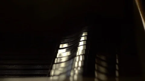 Piano hammers quick strokes of the hammers on the strings in slow motion 스톡 동영상 108278452