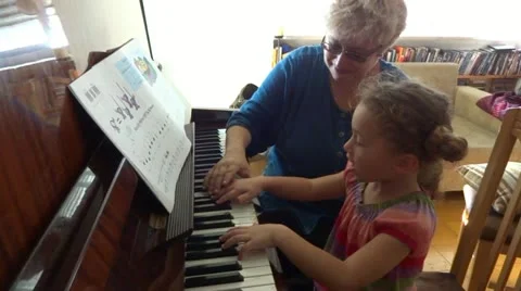 Piano lesson Видео 12190063