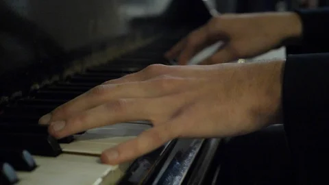 Piano player Video stock 106770396
