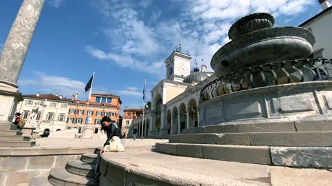 Piazza della Liberta tilt down 스톡 동영상 194002275