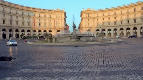 Piazza della Repubblica with unidentified people in Rome Stock-Footage 66907411
