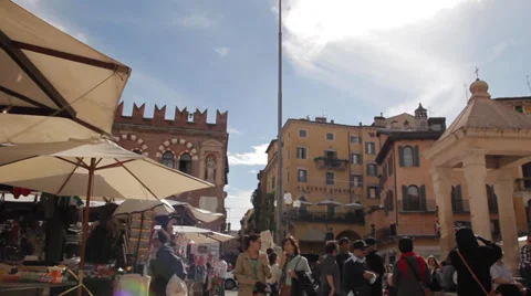 Piazza delle Erbe 動画素材 33843734