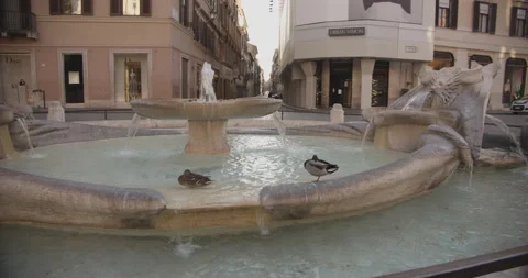 Piazza di Spagna, Rome, empty square during the lockdown for covid-19 库存影片 134476729