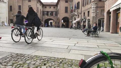 Piazza Duomo in Modena 4 Video stock 140320287