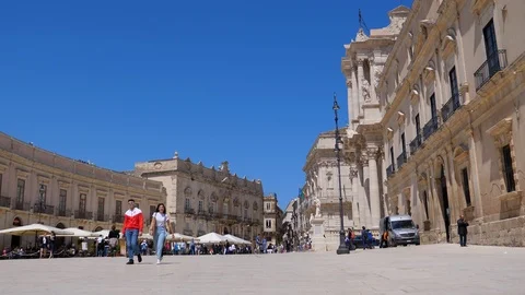 Piazza Duomo square by Syracuse cathedral 動画素材 113072573