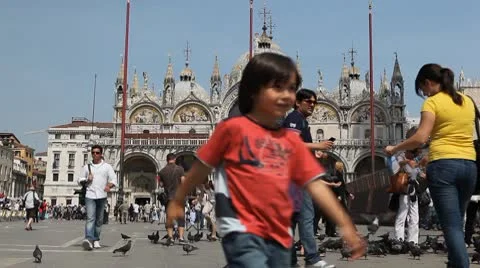 Piazza San Marco, Basilica, Saint Mark's Square, Popular Landmark of Venice Video stock 8909097