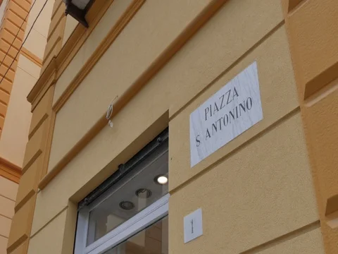 Piazza Sant Antonino and Teatro Tasso, Sorrento, Costiera Amalfitana (Amalfi Stock Footage