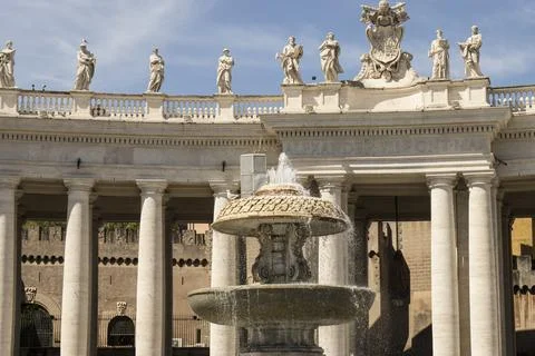 PIAZZA VATICANO FONTANA Photos