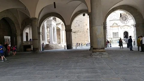 Piazza Vecchia in Bergamo Stock Footage 76097997