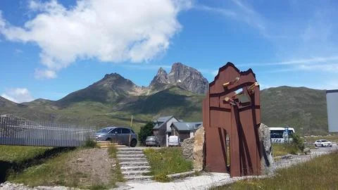 Pic d'ossau mountain summit col of Pourtalet 写真素材