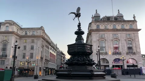 Piccadilly circus empty in lockdown Stock Footage 231972423