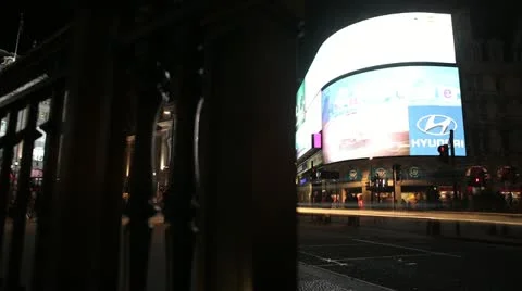 Piccadilly Circus Night Motion Time Lapse Vídeos de archivo 21241740