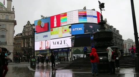Piccadilly Circus Rain Stock Footage 39166329