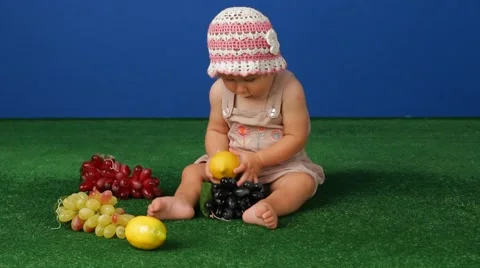 Pick Up A Lemon Stock-Footage 52450510