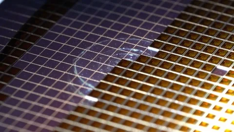 Pick up silicon die  in die attach machine in semiconductor manufacturing, Stock-Footage 167155183