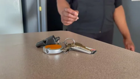 Picking up keys Stock-Footage 234644677