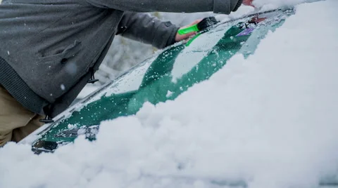 Picking the snow with a hand Vídeos de archivo 47779911