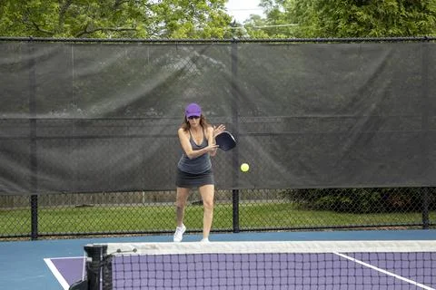Pickleball Server Stock-Fotos