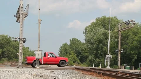 Pickup and SUV driving by 動画素材 8516761