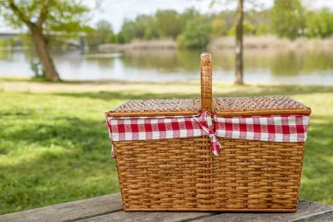 Picnis basket Stock Photos