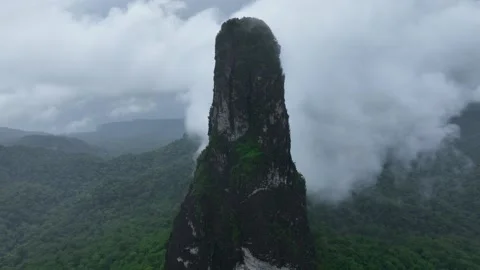 Pico Cão Grande, volcanic plug peak on São Tomé and Príncipe, drone perspective Stock-Footage 331257161