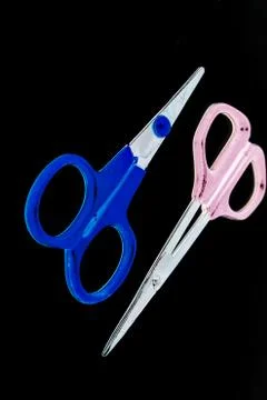 A picture of scissors with selected focus Stockfoto's