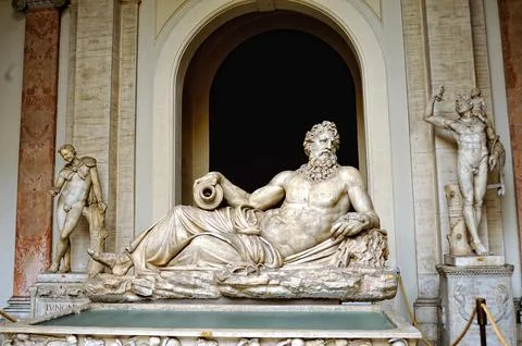 A picture of a statue Stock Photos