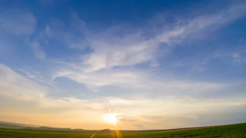 The picturesque cloud stream on the sunset background. time lapse Stock Footage 92761919