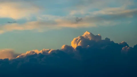 The picturesque stream of evening clouds. time lapse Video stock 110417386