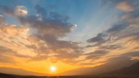 The picturesque sunrise on the cloud stream background. time lapse Stock-Footage 78906869